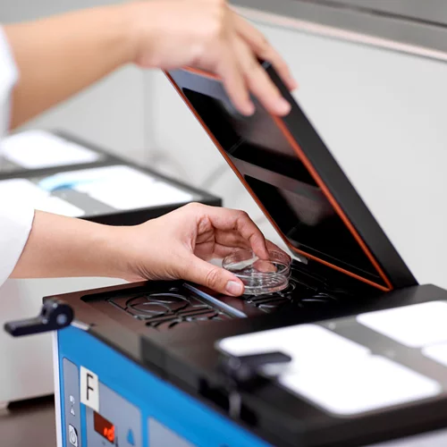 Έχω περάσει τα 35, έχει νόημα να καταψύξω τα ωάριά μου;