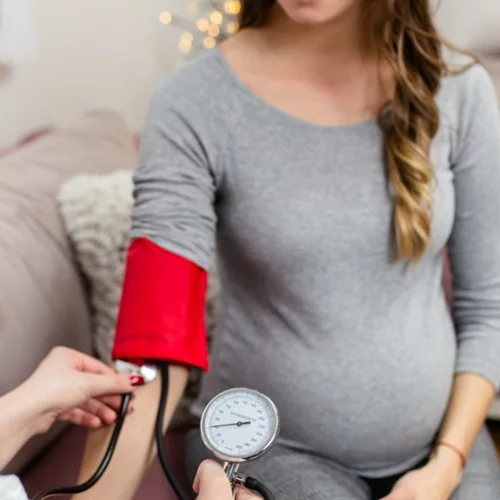 Υπέρταση στην κύηση: Ο μελλοντικός κίνδυνος για το παιδί