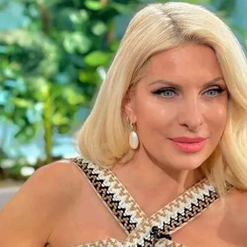 Ελένη Μενεγάκη: Βρήκαμε ακριβώς ποιο κραγιόν φοράει κάθε μέρα