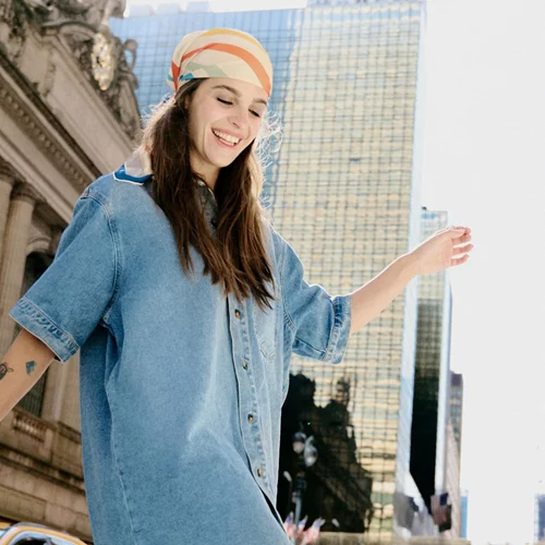 Botox στα 18: Πόσο αποτελεσματικό είναι το "baby botox", που κάνει θραύση ακόμα και στους (πολύ) νέους;