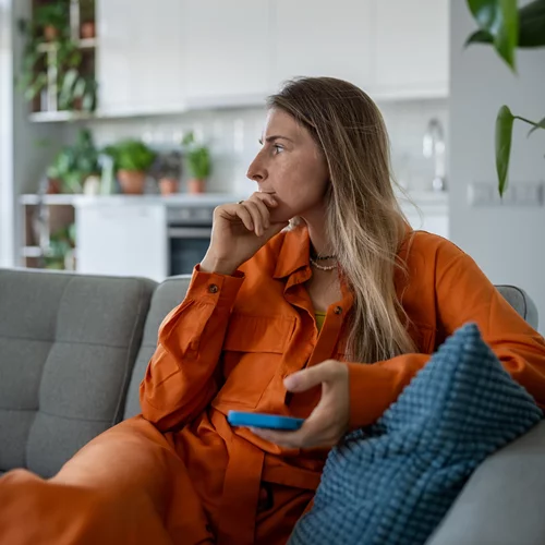 Ξεχνάς ονόματα; Δες γιατί συμβαίνει και πότε πρέπει να ανησυχείς