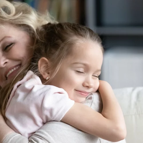 Γιατί "του παιδιού μου το παιδί είναι δυο φορές παιδί μου"; Η νευροεπιστήμη απαντά