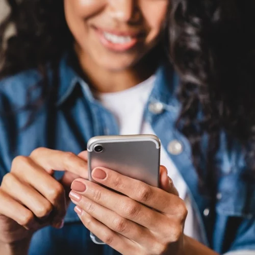 Detox ντοπαμίνης: Τι είναι, γιατί και πώς θα το κάνουμε;