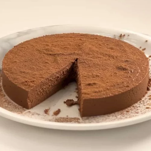 Έχεις ξανακούσει τούρτα ΜΟΝΟ με 2 υλικά; Είναι πεντανόστιμη