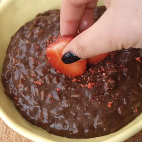 Ξεκινάει η νηστεία του Δεκαπενταύγουστου: Νηστίσιμο, σοκολατένιο ρυζόγαλο χωρίς ζάχαρη