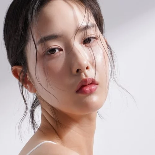 6 λόγοι για να προσθέσεις ένα essence στην καθημερινή σου ρουτίνα ομορφιάς