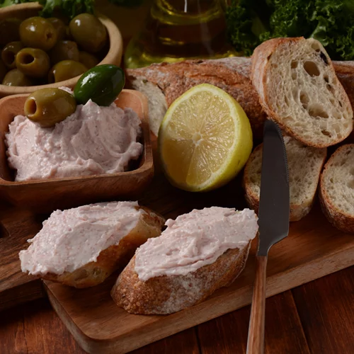 Ταραμάς: Λευκός ή κόκκινος; Πόσες θερμίδες έχει και ποια είναι τα οφέλη του;