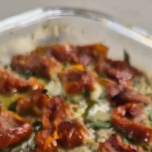 Ατομικό κοτόπουλο με πέστο: Εύκολο και με χαμηλά λιπαρά