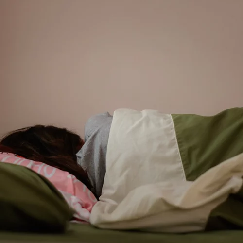 Είναι γρίπη, RSV ή COVID; Τους ειδικούς απασχολεί η "Τρι-δημία"