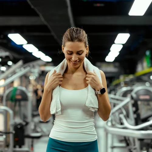 Λούσιμο μετά την προπόνηση: Είναι το "hair training" ο μύθος που απειλεί την υγεία του τριχωτού σου;