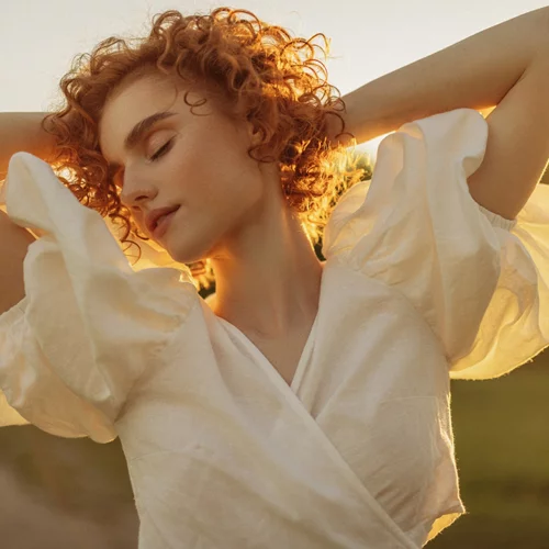 5 θηλυκά outfits για τα καλοκαιρινά date nights