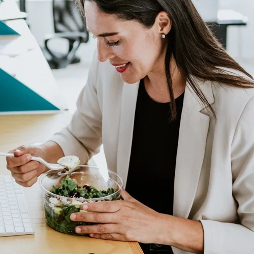 Απώλεια βάρος μετά τα 40: Το συστατικό που καλό είναι να προσθέσεις στη διατροφή σου