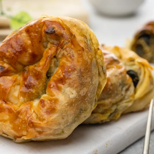 Αντί για φύλλο: Σπανακόπιτα με φύλλο ρυζιού - Η ελαφριά εναλλακτική που λατρεύει το TikTok