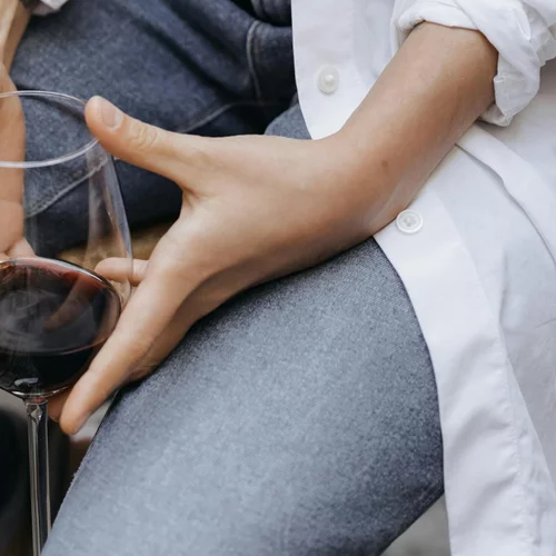 Αλκοόλ: Γιατί το hangover χειροτερεύει με τα χρόνια;