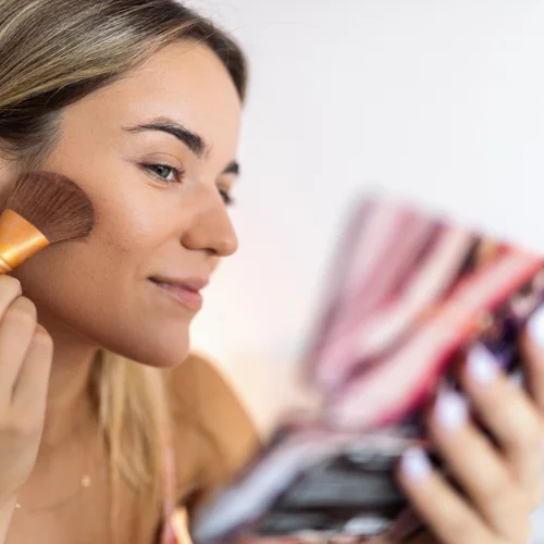 5 έξυπνα tips για να εφαρμόσεις σωστά makeup στην ξηρή επιδερμίδα σου