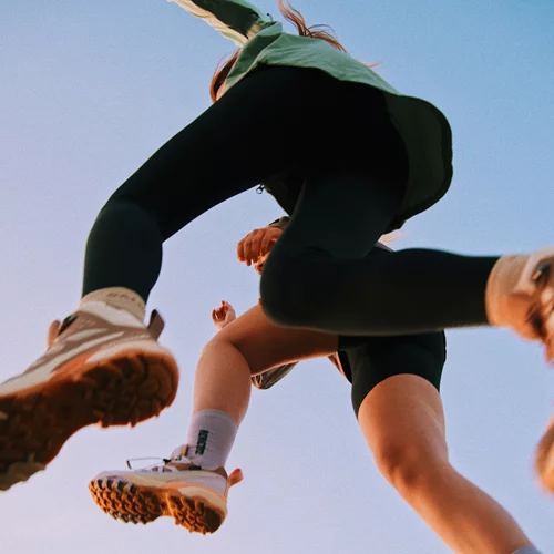 Βρήκαμε τι θα φορέσεις στις αστικές εξερευνήσεις και στις πεζοπορικές διαδρομές