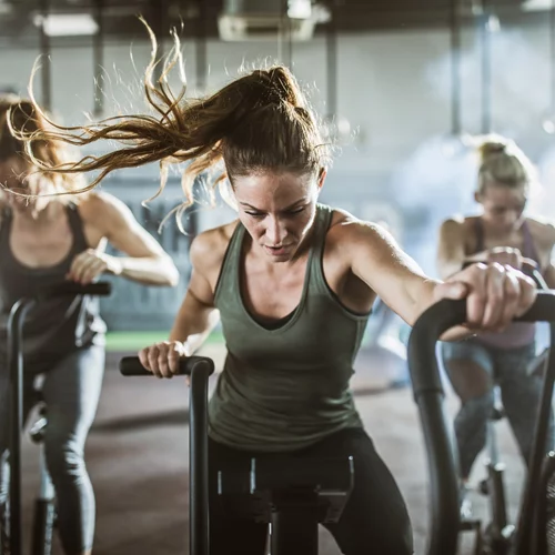 2 προπονήσεις για αρχάριες που καίνε θερμίδες και ενισχύουν τον μεταβολισμό