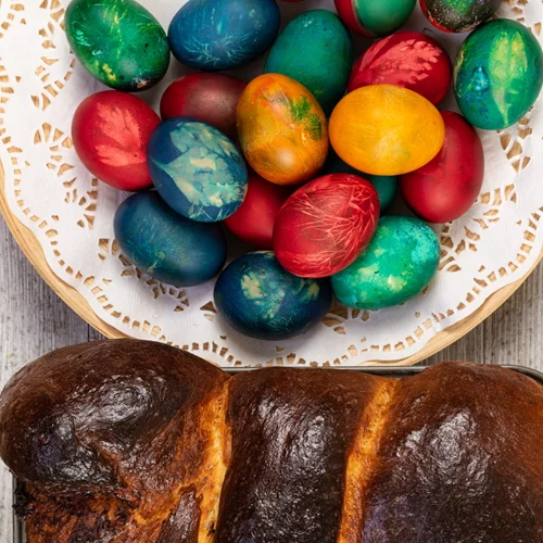 Πασχαλινή Εορταγορά: "Λουλούδια & Χρώματα" στο Φουαγιέ του Πολεμικού Μουσείου