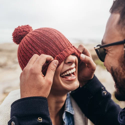 Cuffing | Πώς το κρύο επηρεάζει την ερωτική σου ζωή