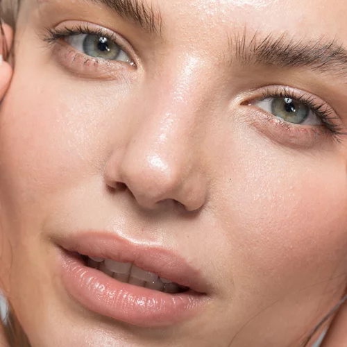 Η DIY μάσκα ενυδάτωσης και λάμψης για τη θαμπή επιδερμίδα από το ξενύχτι