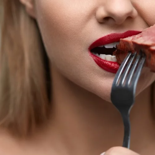 Τι είναι η δυσπεψία και οι συμβουλές της ειδικού για να την αποφύγουμε