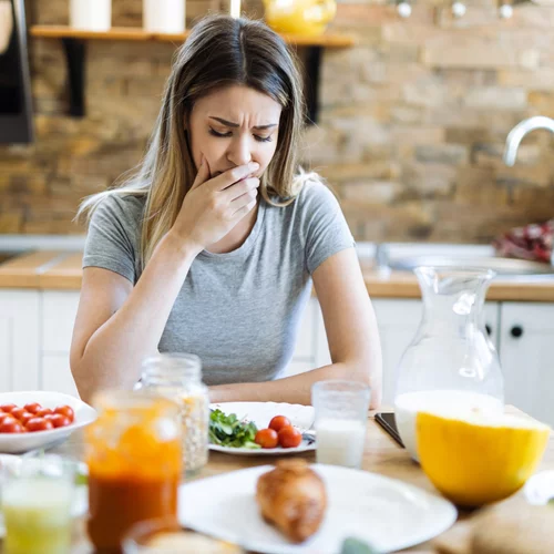 Πρωτεΐνη: Τα 6 σημάδια ότι καταναλώνεις περισσότερη από όσο χρειάζεσαι