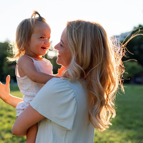 Πότε έκανες το πρώτο σου παιδί; Αυτό δείχνει αν θα κάνεις ξανά αγόρι ή κορίτσι