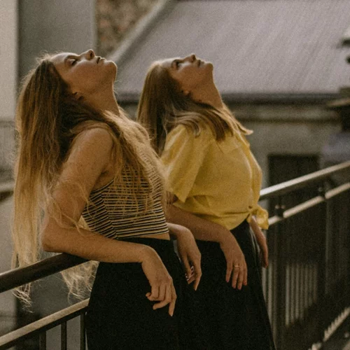 5 πράγματα που δεν πρέπει ποτέ να πεις στην κολλητή σου