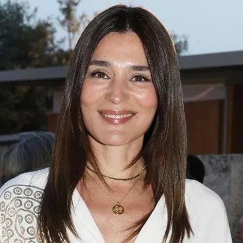 "Μίκρυνες;"  3 λόγοι που η Μαρία Ναυπλιώτου δείχνει (πολύ) νεότερη από την ηλικία της