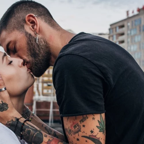 Μπορείς να κολλήσεις σεξουαλικώς μεταδιδόμενα νοσήματα από ένα φιλί;