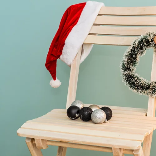 Απόκτησε λεπτή μέση μόνο με την καρέκλα της κουζίνας σου