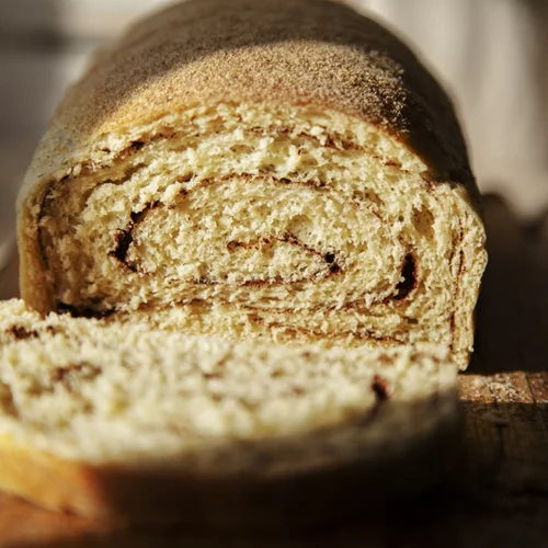 Απίστευτα αφράτο: Γλυκό ψωμί με κανέλα χωρίς ζάχαρη