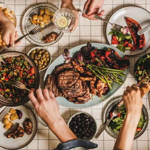 Tasty Awards 2024 x Esquire: Ποιο είναι το αγαπημένο σου εστιατόριο στην Αθήνα;