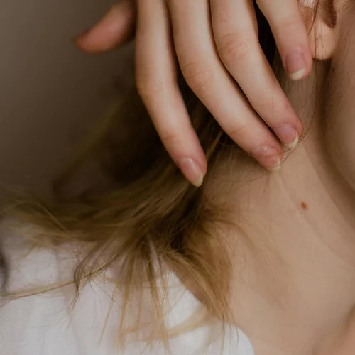 Πώς να ξεχωρίσεις μια επικίνδυνη ελιά - Οι 6 αλλαγές που στέλνουν "SOS"