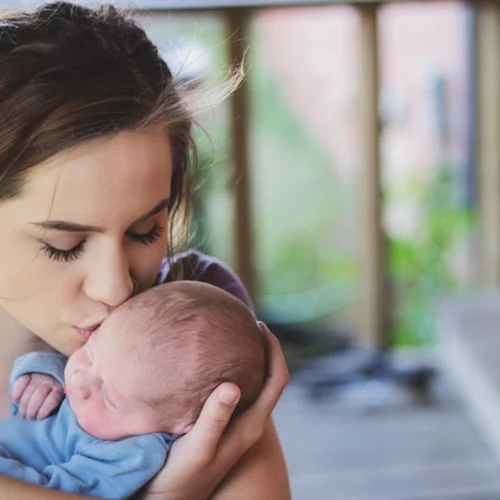 6 πράγματα που όλες οι νέες μαμάδες πρέπει να κάνουν για τον εαυτό τους