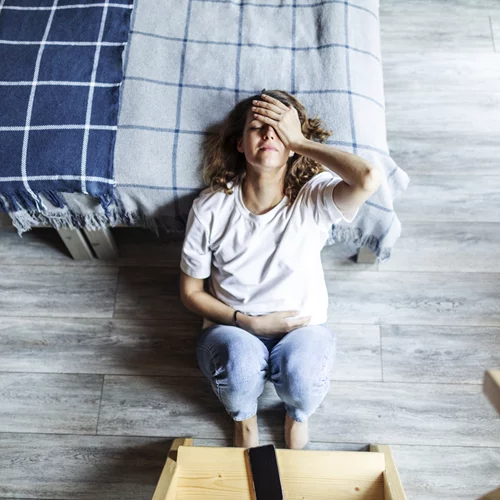 Ο σημαντικός λόγος που οι ημικρανίες σου προκαλούν ναυτία