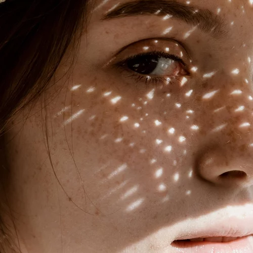 Οι 5 συνήθειες που ταλαιπωρούν τις βλεφαρίδες σου