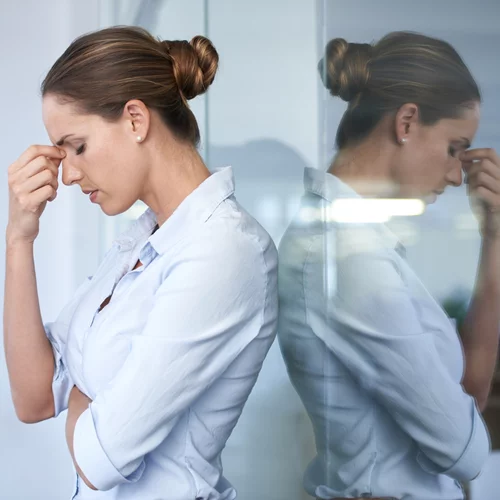 Μόνο 1 στους 10 Έλληνες δηλώνει ευτυχισμένος από τη ζωή του