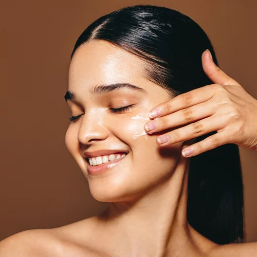 Μήπως εφαρμόζεις με λάθος τρόπο την ενυδατική σου; Το Νο.1 λάθος που κάνουμε οι περισσότερες