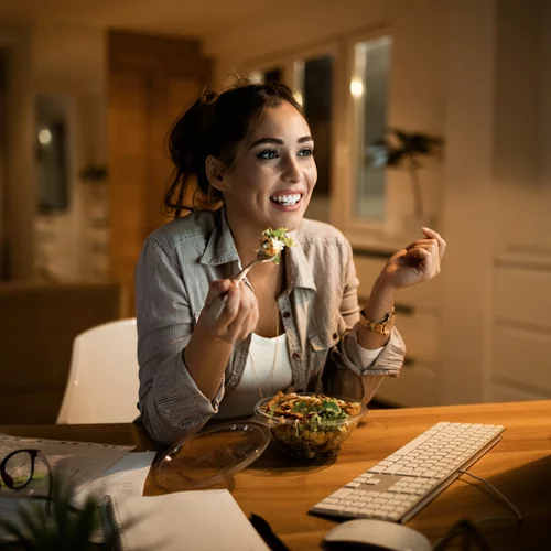 7 συνήθειες στο βραδινό γεύμα που σαμποτάρουν την απώλεια βάρους