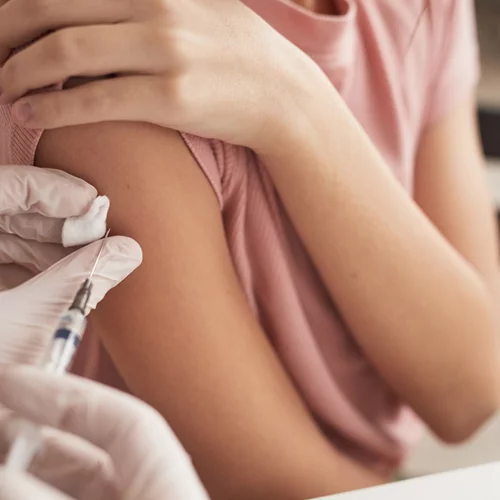 Εμβολιασμός κατά του COVID-19: Το προφίλ αυτών που τείνουν να μην εμβολιάζονται, σύμφωνα με νέα έρευνα