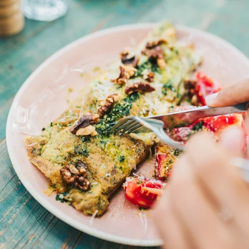 Ποιες τροφές συμβάλλουν στη φυσική παραγωγή κολλαγόνου;