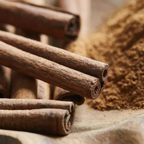 Πώς η κανέλα, ο κουρκουμάς και το τζίντζερ μπορεί να επηρεάσουν τα φάρμακά σου