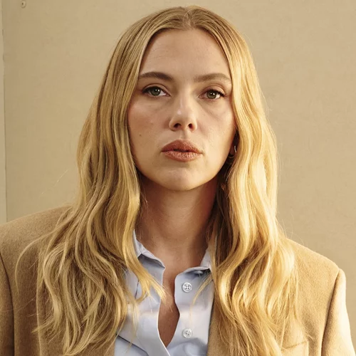 Χτένισμα που ανορθώνει και σμιλεύει το πρόσωπο – κάν΄το όπως η Scarlett Johansson