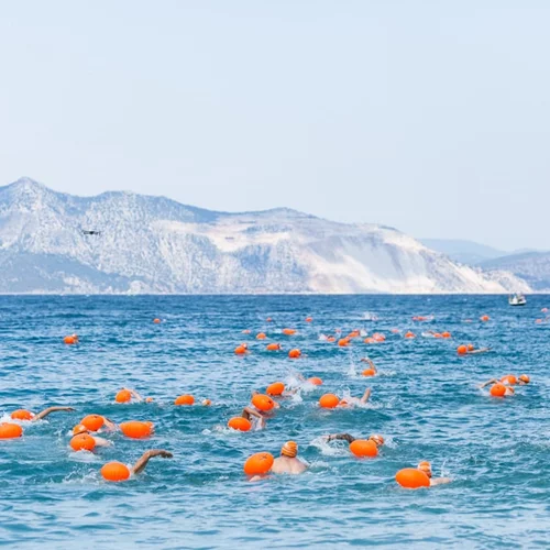 Αυθεντικός Μαραθώνιος Κολύμβησης: Η κορυφαία ελληνική κολυμβητική διοργάνωση επιστρέφει