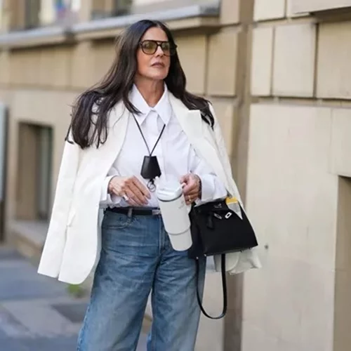 "Botox in a bottle": Το DIY ρόφημα που χαρίζει λαμπερή και λεία επιδερμίδα με φυσικό τρόπο