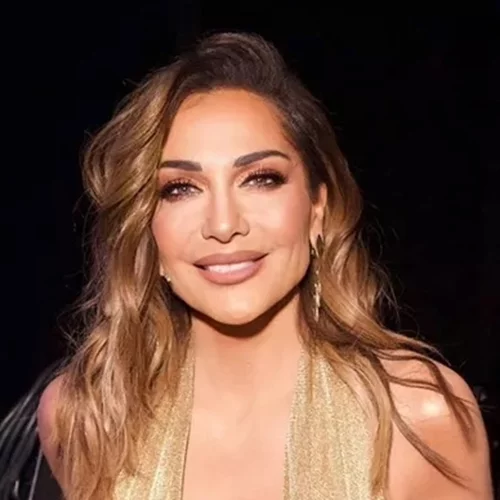 Η Δέσποινα Βανδή είναι μία από εμάς: Στο ρεπό της τρώει junk food