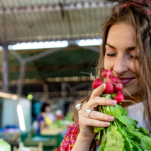 Το "επίμονο" σύμπτωμα που αφήνει η COVID-19 στο 5% όσων κόλλησαν - περισσότερο στις γυναίκες!