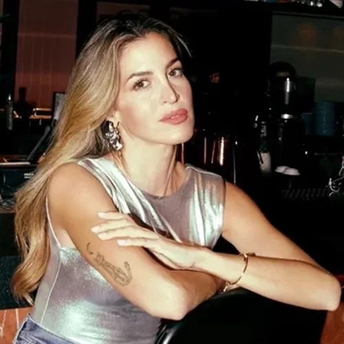 10 Ελληνίδες influencers προτείνουν τα πιο όμορφα γιορτινά μανικιούρ