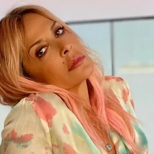 Άννα Βίσση: Πώς καταφέρνει να έχει αλαβάστρινη επιδερμίδα μετά τα 60